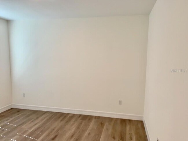 Building Photo - 21475 Seaton Ave