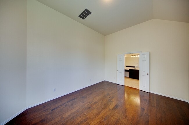 Building Photo - 606 Dunlavy Ln