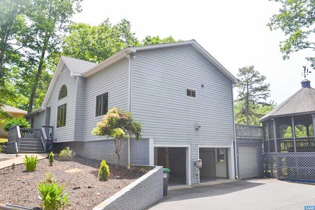 Building Photo - Furnished Golf Course Rental