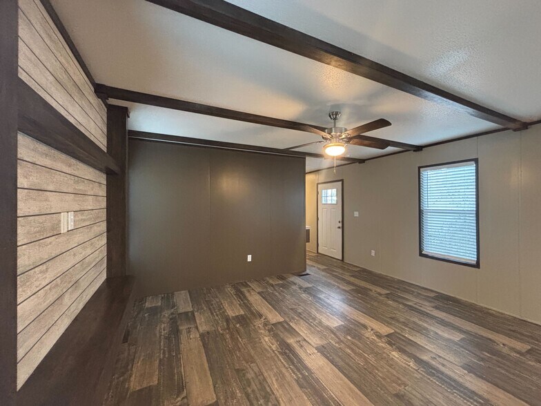 Building Photo - 1612 N 6th St