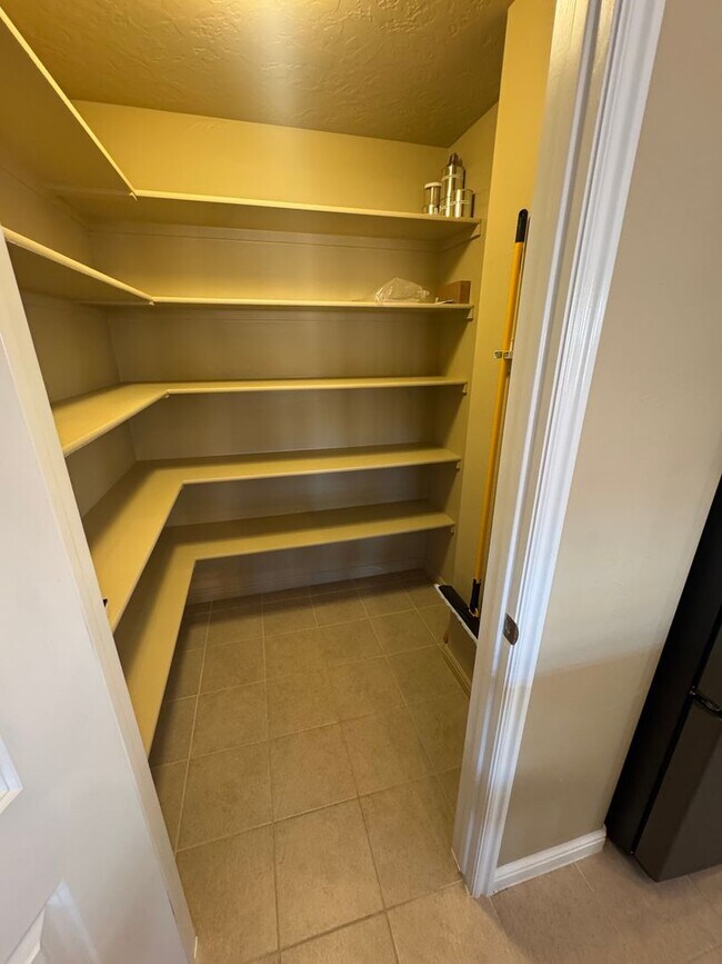 Building Photo - Beautiful 2 Bed / 2 Bath Home in Sun River...