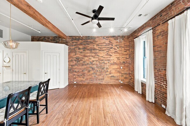 Building Photo - 55 W Livingston Ave