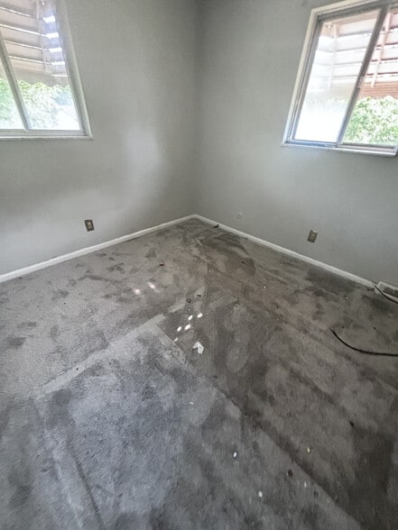 Building Photo - 12118 Center Ave