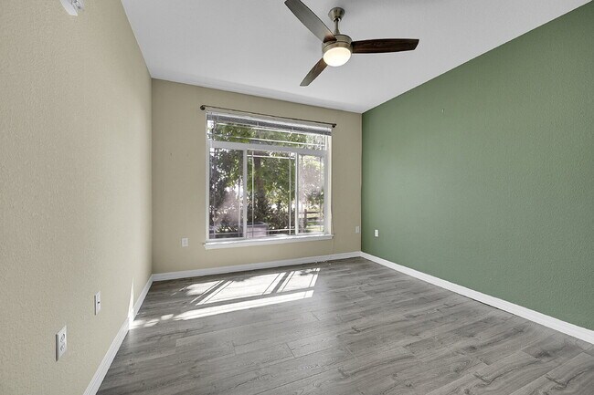 Building Photo - $1,895.00 - 2 Bedrooms, 1 Bathroom, Condo ...