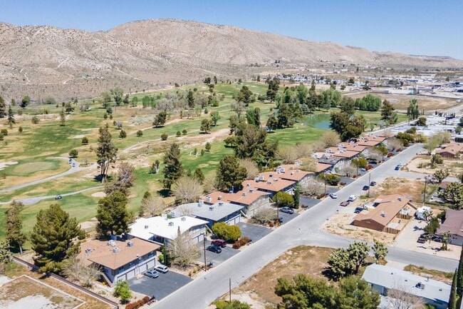 Building Photo - 55170 Airlane Dr