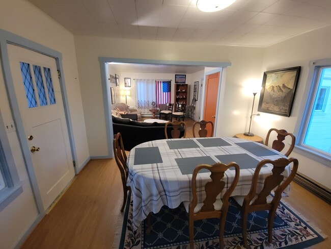 Building Photo - 211-212 W 13th St