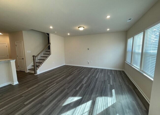 Building Photo - 228 Ribbon Rail St
