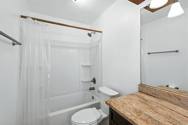 Building Photo - 705 Cory St