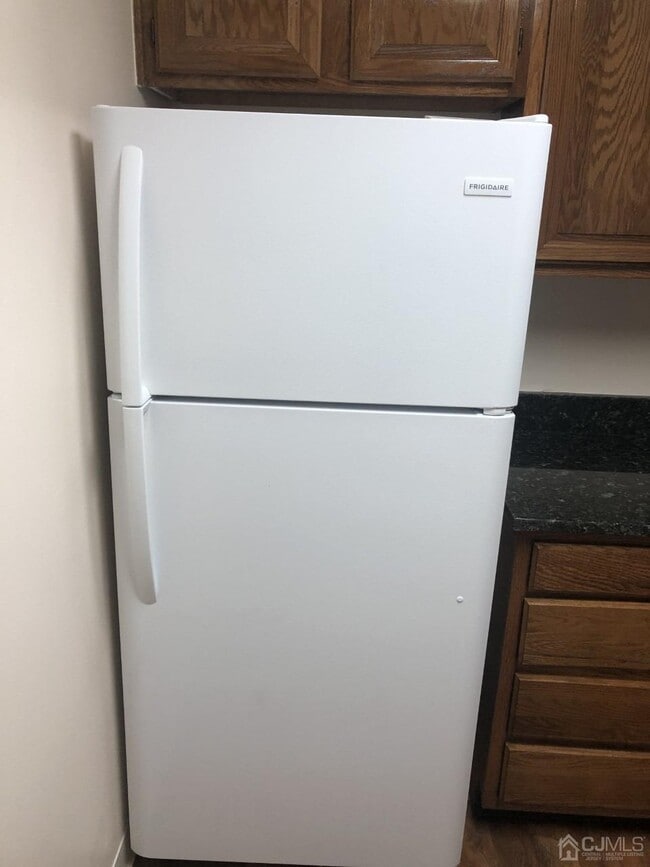 Building Photo - 1019 Ravens Crest Dr