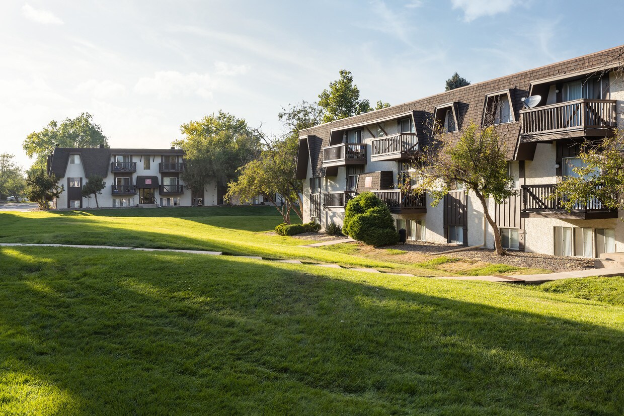 Ivy Crossing - Denver Co Apartment Finder