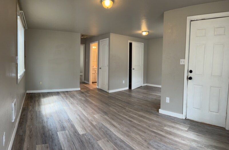 Building Photo - 316 Cline Ave
