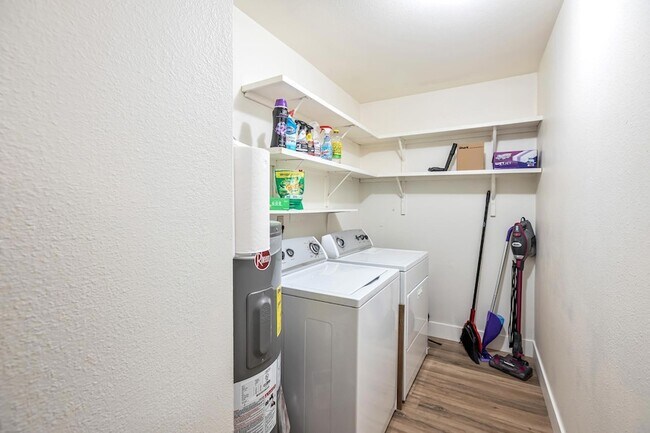 Building Photo - 5045 N 81st St