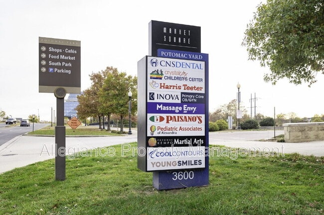 Building Photo - 3600 S Glebe Rd