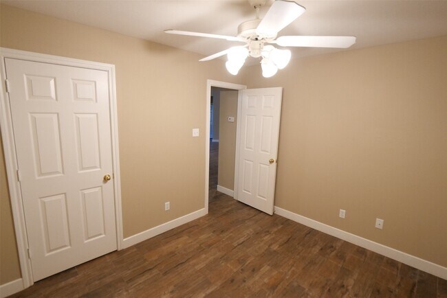 Building Photo - 24402 Pepperrell Pl St