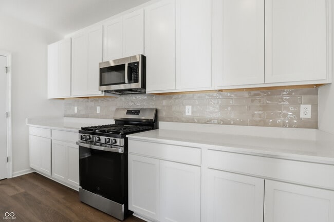 Building Photo - 2863 Piper Pl