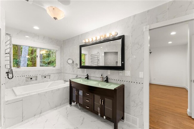 Building Photo - 1495 Spalding Dr