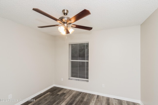 Building Photo - 9175 102nd Ave