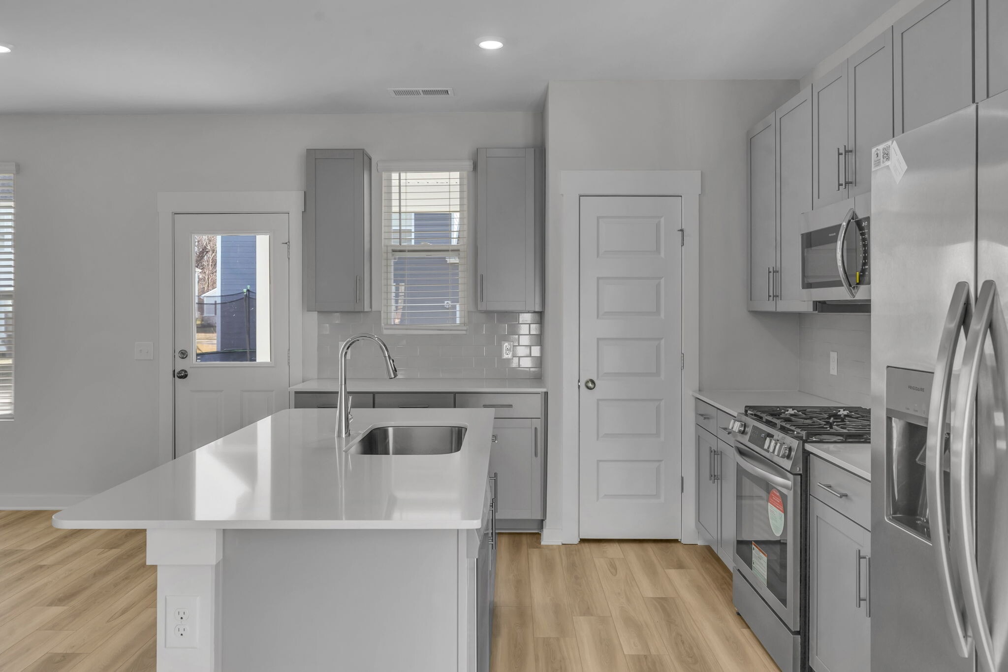 Building Photo - 361 Euclid Dr