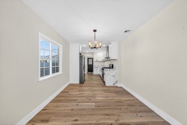 Building Photo - 1667 Valencia Ave