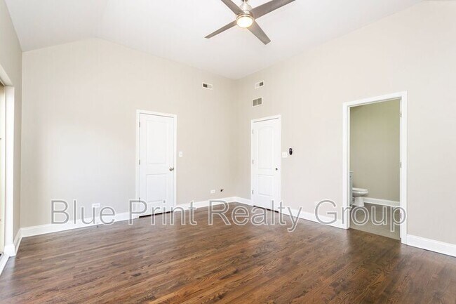 Building Photo - 7254 S Bennett Ave