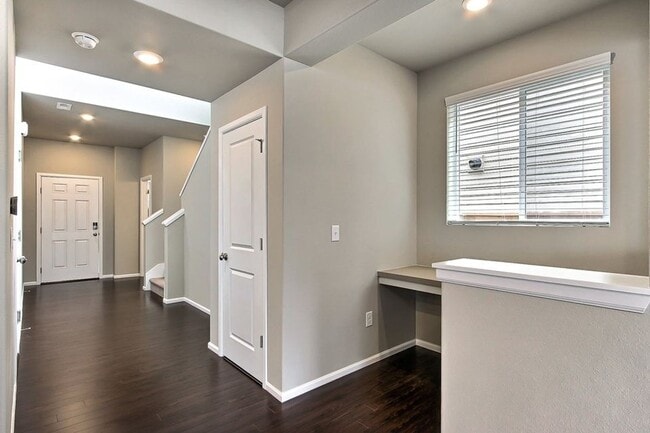 Building Photo - 3137 Gladiator St NE