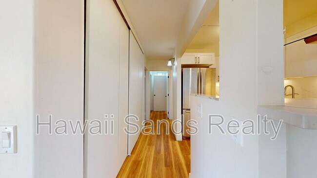 Building Photo - 430 Keoniana St