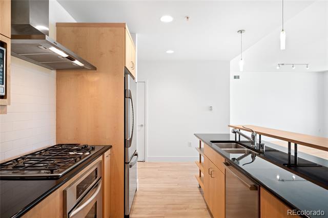 Building Photo - 1401 Delgany St