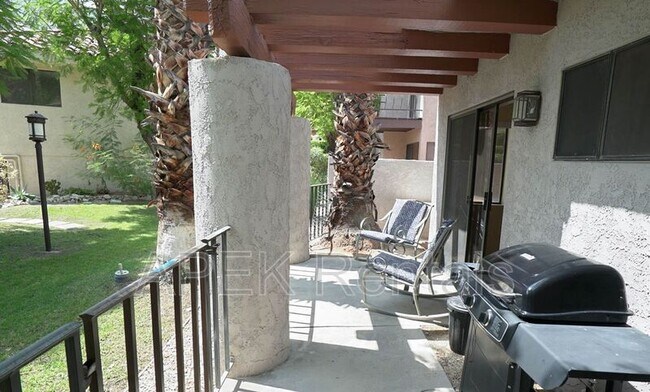 Building Photo - 211 Canyon Cir N