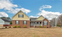 Building Photo - 113 Steeplechase Ln