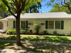 Building Photo - 426 Cross St