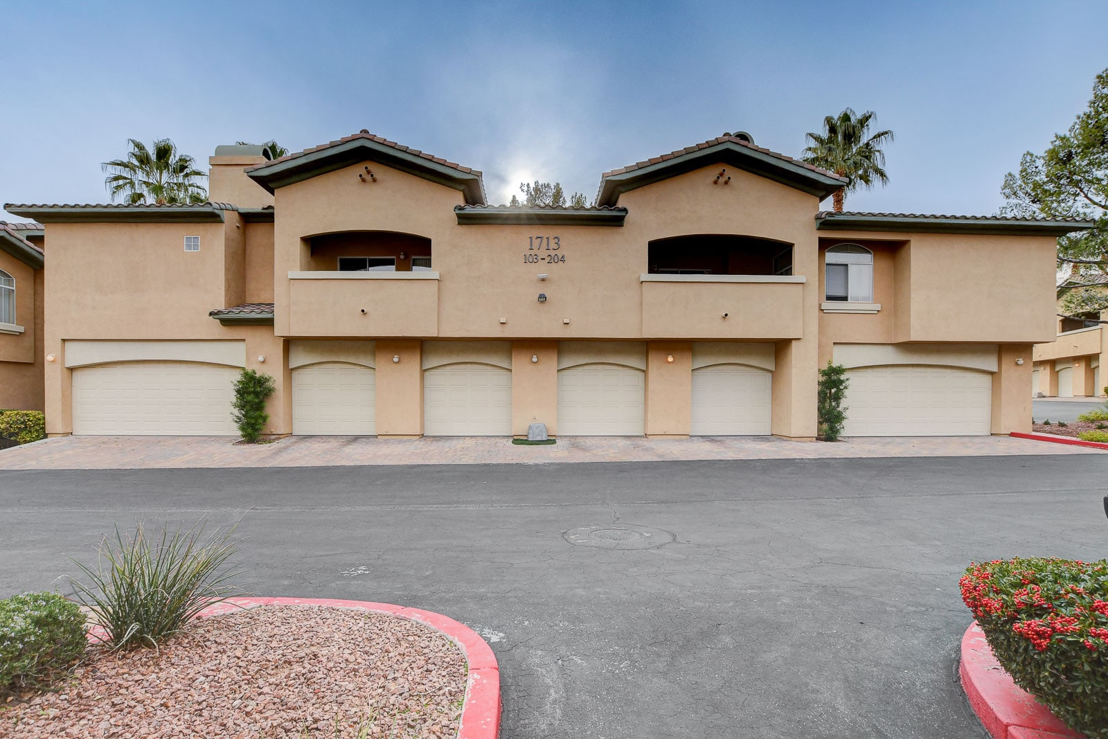 Building Photo - 1713 Sky of Red Dr