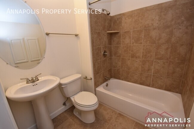 Building Photo - 102 Carraway Ln