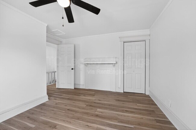 Building Photo - 2113 Goff Ave