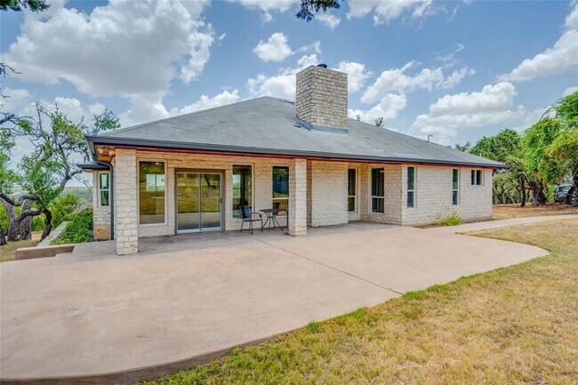 Building Photo - 3850 Bell Springs Rd