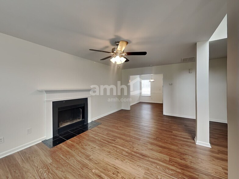 Building Photo - 4509 Canipe Dr