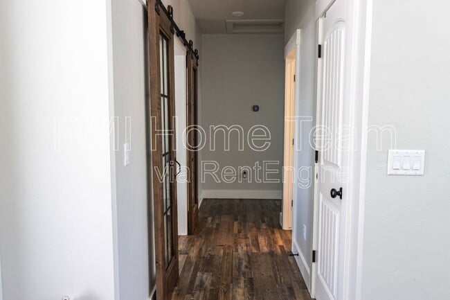 Building Photo - 1088 E 2475 N