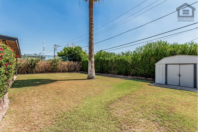 Building Photo - 2807 N 8th Ave