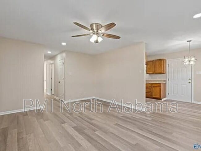 Building Photo - 3103 Sonya Dr NW
