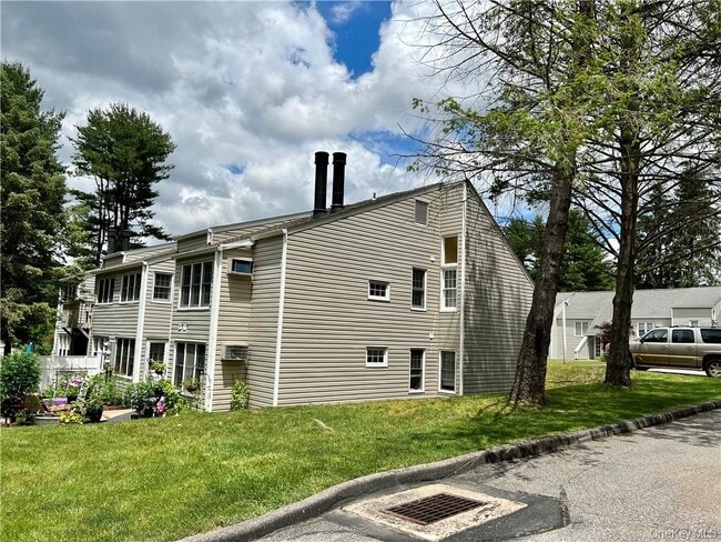 Building Photo - 1604 Holly Stream Ct