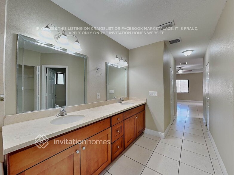 Building Photo - 15994 SW 151st Terrace