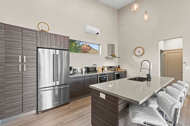 Building Photo - 60 Moondance Ln