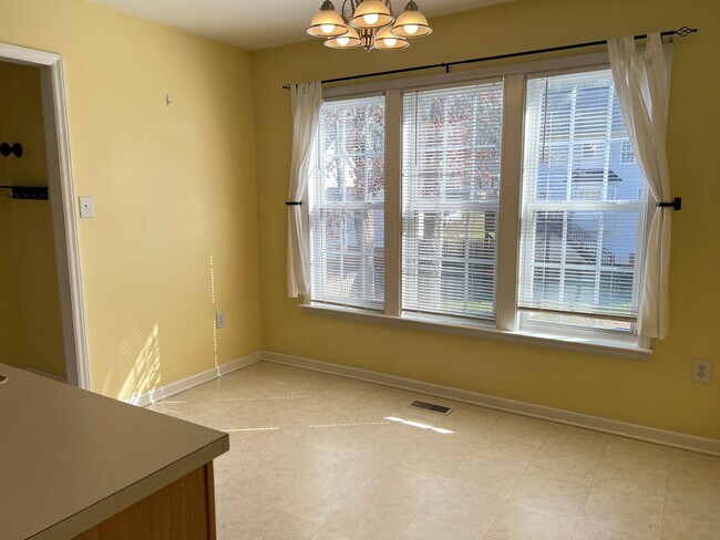 Building Photo - 3 Bedroom | 2.5 Bath Home in Holly Springs...