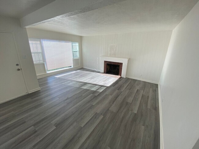 Building Photo - Brand New Spacious Oakland Hills home