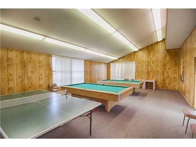 Building Photo - 370 NW 76th Ave