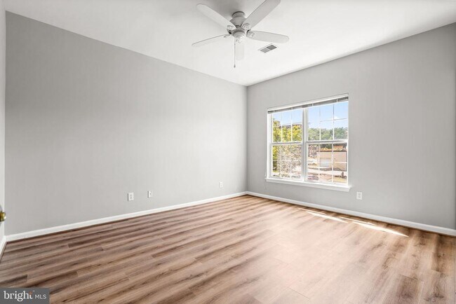 Building Photo - 107 Martin Ln