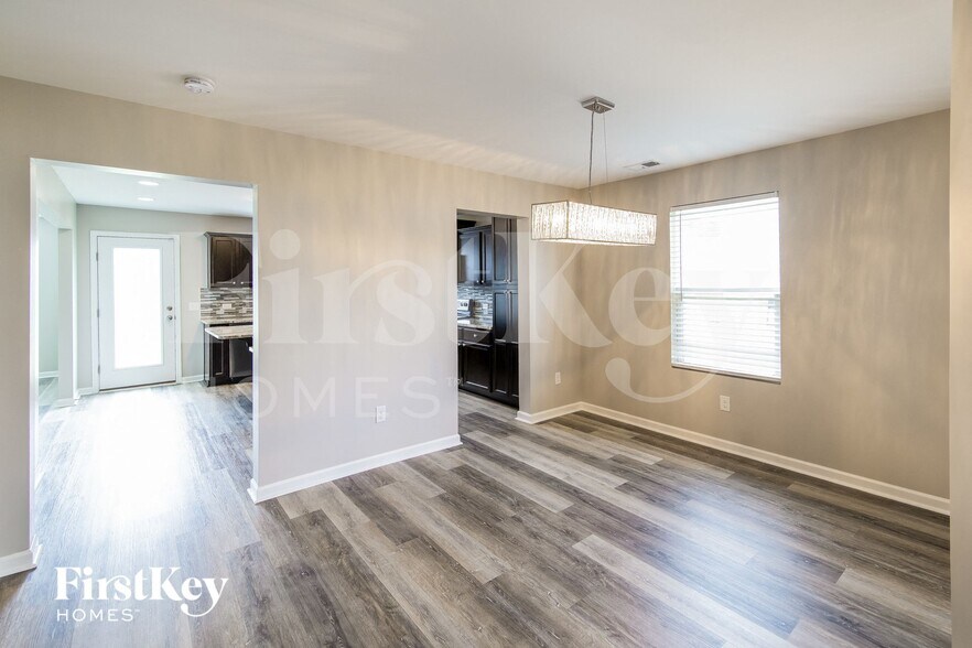 Building Photo - 413 Thoroughbred Dr