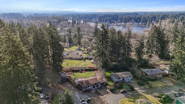 Building Photo - 7547 13th Ave SE