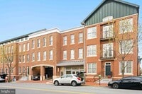 Building Photo - 35 E All Saints St