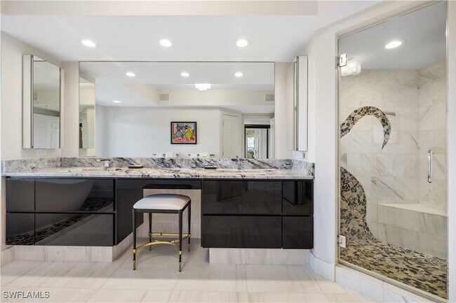 Building Photo - 7575 Pelican Bay Blvd