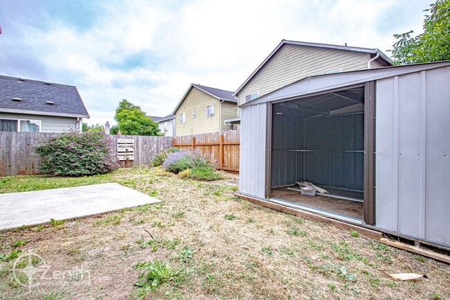 Building Photo - 9310 NE 80th Cir